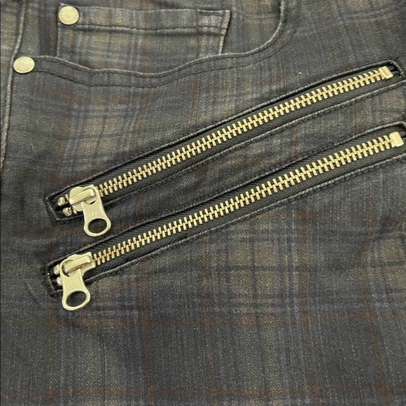 Torrid multi zipped stretchy jegging size 26R NWT - Picture 9 of 15